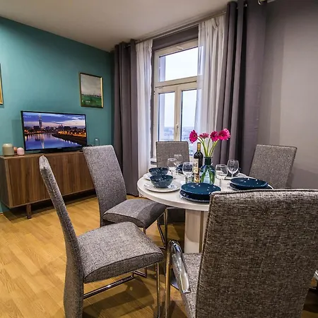 Apartment Pin-up 3bdr Ruterra Apt With City View *