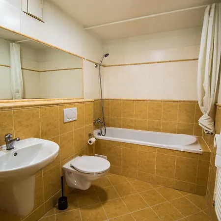 Pin-up 3bdr Ruterra Apt With City View Prague