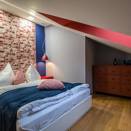 Apartment Pin-up 3bdr Ruterra Apt With City View *