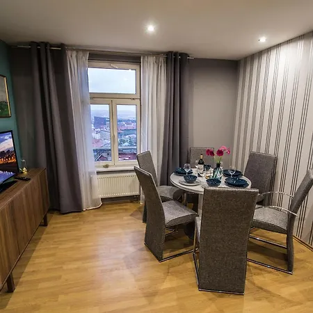 Apartment Pin-up 3bdr Ruterra Apt With City View *