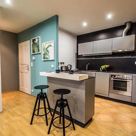 Pin-up 3bdr Ruterra Apt With City View *